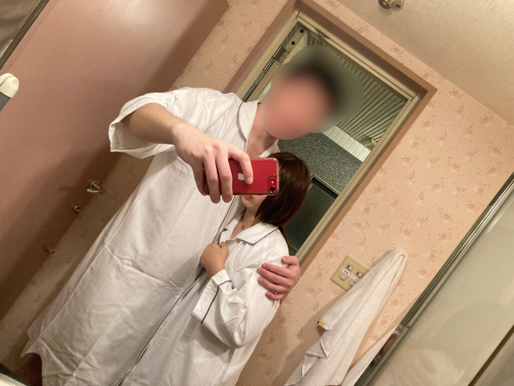 女性との写真
