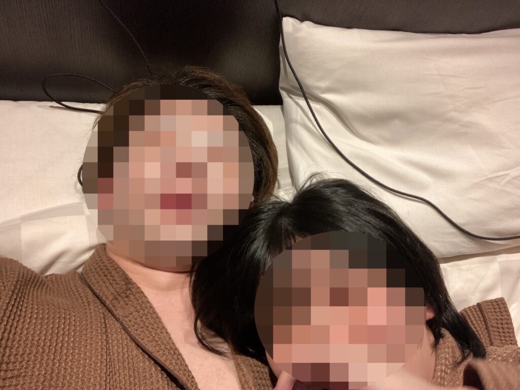 女性との写真